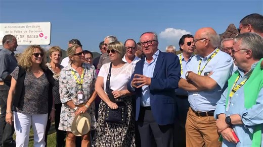 Une pensée pour mon ami Gilbert Bouchet décédé hier matin . Que de bon souvenirs le long des routes du “tour de France” et notamment cet hommage musical à François Fortassin” en haut du port de Bales . | Medevielle Pierre