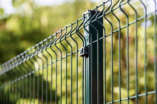 Clôture rigide de jardin : prix en Belgique et informations de pose