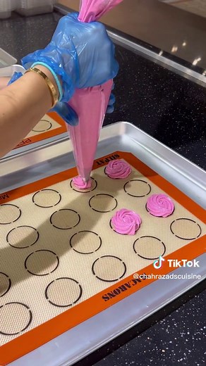 I made rosette macarons #celebratemom #عشانك_يا_ماما #mothersday #satisfyingvideos #fyp