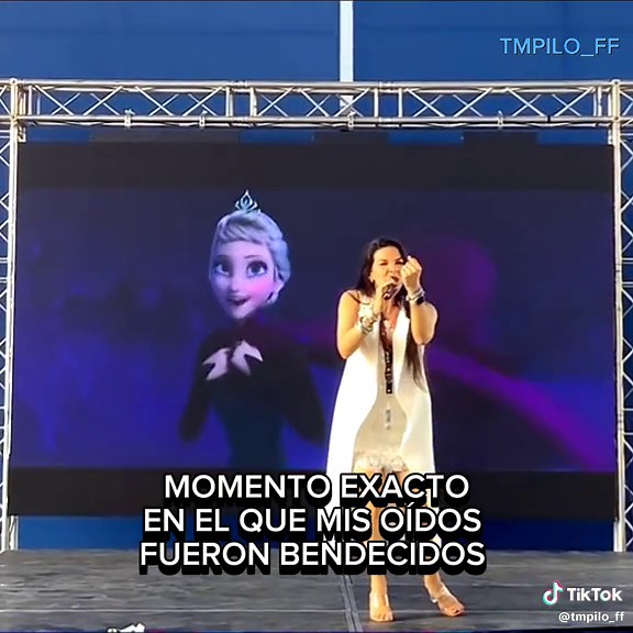 Carmen Sarahí Cantando Libre Soy en Vivo: Emocionante Interpretación de Elsa de Frozen