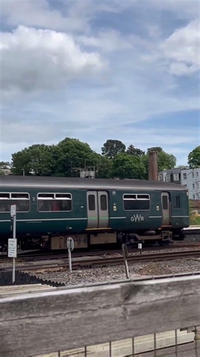 Weekly vids- Class 150 entering Exeter St David’s #train #railwaycontent #traintastic #railtrack