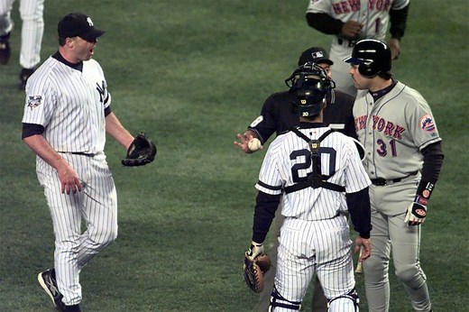 Roger Clemens’ ‘bizarre’ Mike Piazza bat throw is still shocking