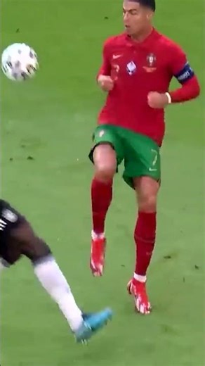 Ronaldo’s CRAZIEST Football Skills Ever! ⚡🔥 Insane Dribbles & Goals | CR7 Highlights 2025