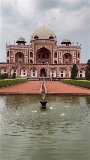Humayuns tomb , Delhi