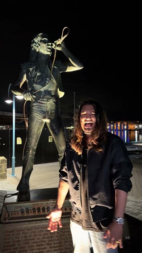 Jammin with Bon Scott 🤘