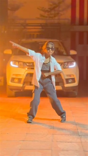 Amar jackdev dance studio salem on Instagram: "#oruperuvaralaaru #hookstep #dancechallenge #reels #salemdancestudios #ajdancestudionagarmalai"