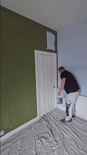 How to apply Earthborn Claypaint to a wall