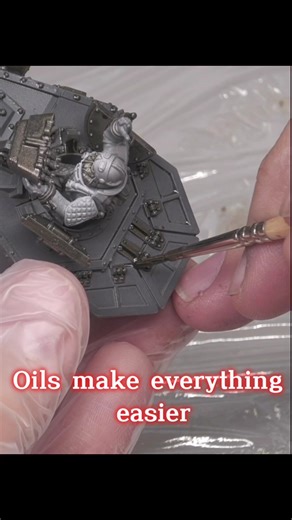You have 4 hours to paint your infantry - you have 80 of them. The tank needs rust and the event is in the next half an hour. What are you going to do? OILS. Why isn’t everyone using oils? They’re idiot proof, versatile and taste great when you lick your brush* This week we bring you a greasy hot #artofcompromyles painting the greyest of greys and the fastest of Leman Russes. *please don’t lick your brush when using oils. I know someone out there won’t get the joke 😃 #lemanruss #solaraux #warha