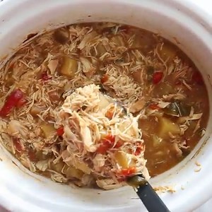 87K views · 196 reactions | Are you tired of the SAME old chicken dish? Add this easy crockpot dinner to your menu next week! Printable Recipe: https://www.familyfreshmeals.com/2012/06/hawaiian-bbq-pepper-crockpot-shredded.html | Family Fresh Meals | Facebook