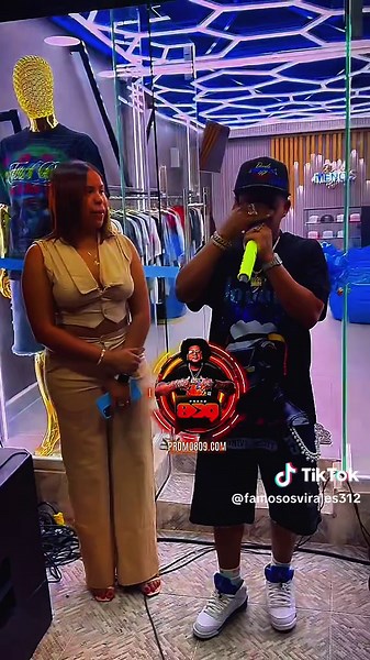 Nueva tienda de W de Bullying 47