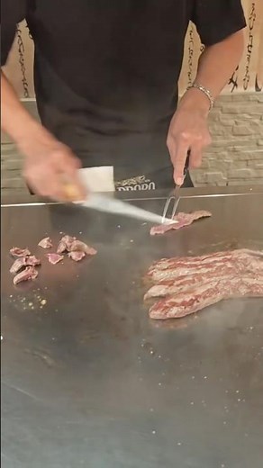 Watch This Chef Slice Steak Like Butter! 🥩✨#teppanyaki