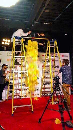 Brandon B on Instagram: "Cheesiest Transition | Behind The Scenes 🧀🎬 #ad Edit inside @videoleap_by_lightricks link in bio! 📱 #behindthescenes #tutorial #made_with_videoleap #filmmaker"