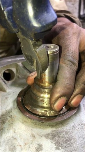 How to Remove Shaft Key with Pliers #shorts #gearbox