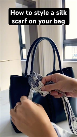 Quick tutorial: Easy way to tie a bow on bag. Accessorizing handbag with Twilly. #tipsyoutube #tips