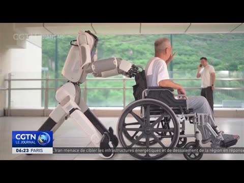 Intelligent robot, new assistant for the elderly in China