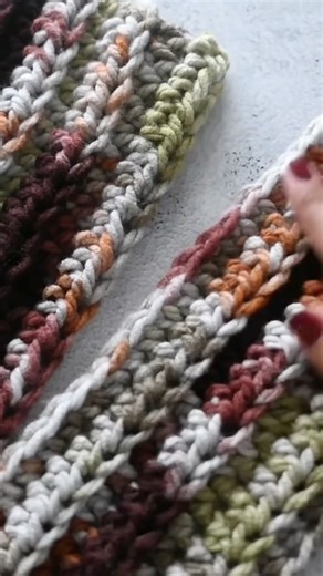 🧶🧣Coziest scarf made in one evening #crochet #yarnlove