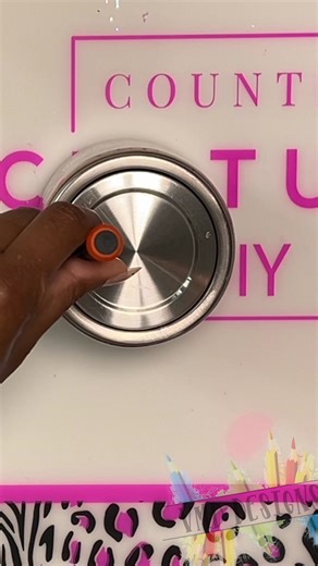 Decorate my mug bottom with me! 🎄 Full tutorial is available to watch in my Mentorship Group! Spots to join re-open Jan. 1st! #fblifestyle #christmas #winter #glittertumblers #glittertumbler #epoxytumbler #epoxytumblers #christmasornaments #holiday #christmasseason #fypシ #viral | VMD Designs