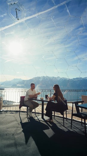 Profitez de l’hiver au soleil ☀️ Le MiraDôme vous accueille jusqu’à la mi-mars pour savourer un verre ou un repas face à la vue, confortablement installé dans sa bulle vitrée, au chaud et en toute sérénité. -- Enjoy the winter sunshine ☀️ The MiraDôme welcomes you until mid-March, inviting you to enjoy a drink or a meal with a view, all while staying cozy in its glass-enclosed bubble. #lemiradorresortandspa #montreuxriviera #leadinghotelsoftheworld #beautifuldestinations #switzerland