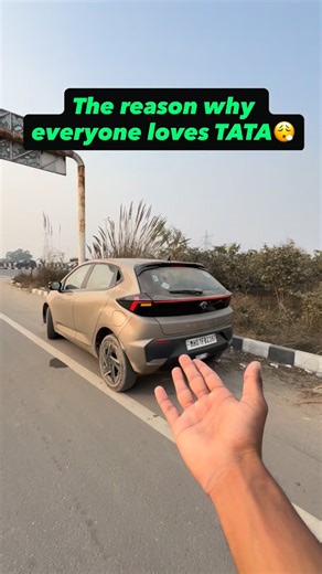 auTo officials - hiten your car guy expert. on Instagram: "are you Still gonna choose Fronx & Baleno over this premium hatchback?😮‍💨 #altroz #maruti #victoris #altrozcng #fronxcng"