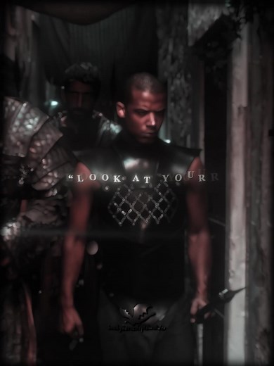 Grey Worm's Reaction to Missandei Bathing | Game of Thrones Scene