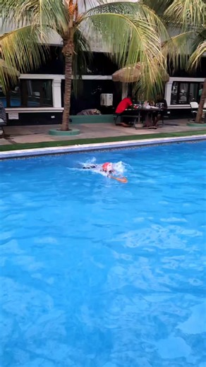 Something you don't know that I do well; Swimming! 🏊‍♂️ ☺️😁 When I read a lot, and need to ease up, I play music. Today, I chose to swim. But how could I not play my Ọjà. Lai lai! 😂 Swimming is a good way to relax the body. It has the same effect of sound sleep, tones the muscles, relaxes the mind, provides full body treatment by building cardiovascular health, etc. I learnt music and sports while growing up, from Ichoku Academy. Now these skills all help me to live a meaningful life. Everyth