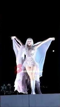 LISA - Bad Angel (feat. ANYMA) performance at Coachella! 🎡👑 #blinks