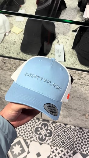 Casquette Gertrude : Disponible Maintenant !