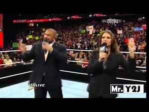 Triple H and Stephanie McMahon Sings Fandango's theme WWE Funny Moment 2014