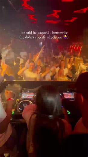 House every weekend pls 🎧 @TurboAntwerp 🪩 @asher #afrobeats #electronic #dj