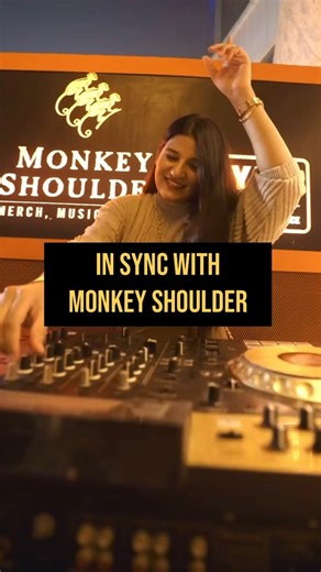 Monkey Shoulder Merch Music & Co turns the volume up with their music IP SYNC bringing together music and cocktails in one seamless flow 🎶 With Nikhil Chinapa, Browncoat’s Back 2 Back DJ groove with the expertly poured Monkey Shoulder drinks, and the electrifying dancefloor where cocktail culture meets the beat 💥 From bold energy of SYNX to Monkey Shoulder’s signature serves, this is where sound truly syncs.🍹🪩 Beyond the beat, feel the sync 🎧🥃 📍 Synx Club, Gurgaon #MonkeyShoulderSync #B2B