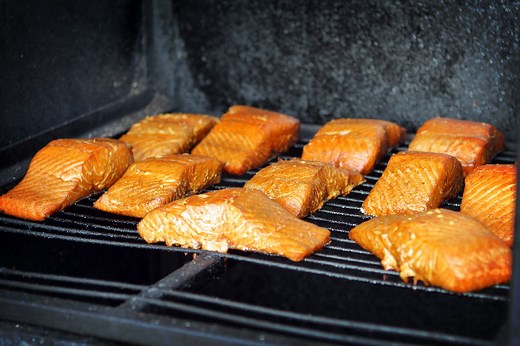 Smoking salmon in an electric smoker - Pioneer Smoke House