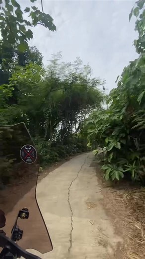 RIDE AROUND URDANETA CITY Hidden roads of Urdaneta City, San Vicente Mc Arthur Highway to Bypass Camantiles via Sitio Mitura We will be riding around Barangays in Urdaneta and will be posting it under this album | ＵＲＤＡＮＥＴＡ ＳＰＯＴ