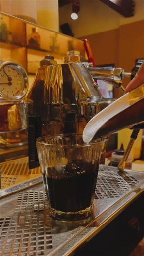 Cà Phê Muối — Vietnam’s Famous Salt Coffee ☕✨