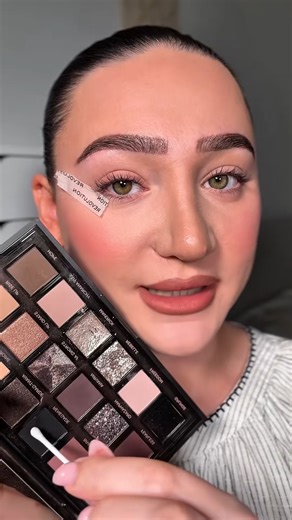 Easy smokey lilac eyeshadow💜🤎 #eyeshadowhacks #easyeyeshadow #makeup | Beauty by Serena Lakkiss