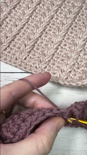 The Field Stitch - find the full video tutorial on Rich Textures Crochet #crochet #crochetpattern