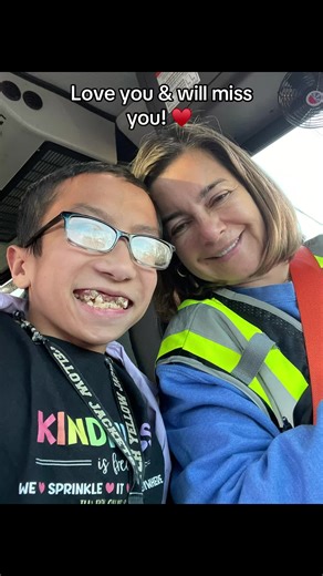 Today was a really hard goodbye… 💔🚌 This picture means more to me than people may ever know. Today was my favorite bus driver’s last day, and my heart feels so full and so heavy at the same time. From early mornings to long afternoons, from smiles and laughs to encouragement on days I really needed it—you were never just a bus driver to me. You were someone who cared, someone who showed kindness, and someone who made every ride feel safe and special. 💛✨ I’m so incredibly proud of you because 