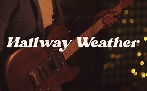 Hallway Weather-NIKI 来自88rising 的女声【现场表演】live 中文歌词