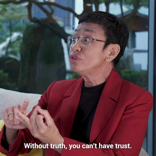 Nobel Peace Prize laureate Maria Ressa warns that Big Tech and AI are fueling disinformation, eroding truth and threatening democracy. From manipulated elections to the collapse of journalism, she explains why information integrity is the mother of all battles — and how we can fight back. In this interview with UN News at #UNGA, Maria Ressa argues that without facts, truth and trust, humanity risks losing its shared reality. | United Nations News
