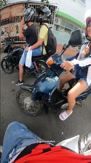 Traffic Light Prank🤣 #humor #comedy #gonomotos #motorcycles #jokes