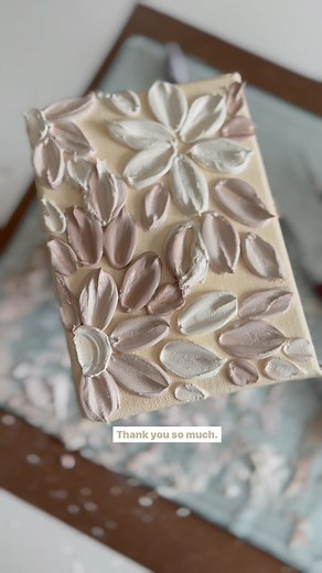 Payalh Bhalanni on Instagram: "Online textured art workshop - 3 group sessions of one hour classes Session one Introduction to texture art Information of texture mediums Color theory and mixing Painting the base layer Session two Loading the palette knife Texture painting Practice and practice Session 3 Final canvas painting varnishing techniques Q n A For more details DM me - also material is not included with course but I will provide all the options of supplies!! . #texturedart #artistapayal 