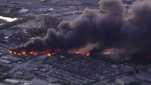 UPS cargo plane with 3 aboard crashes, explodes on takeoff at Louisville airport