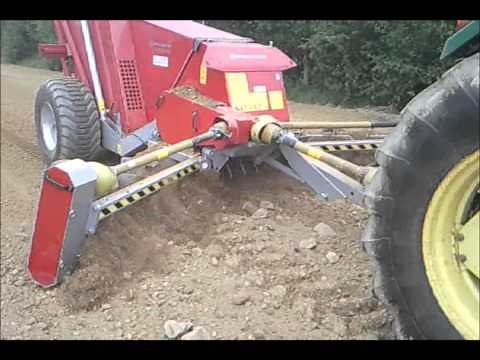 Ramasseuse de cailloux You tube.wmv