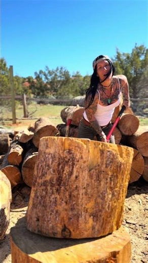 How’s my eye contact?? #wood #workout #firewood