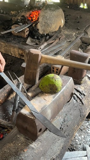 The First Step in Making a High-Quality Knife #metalworking #blacksmith