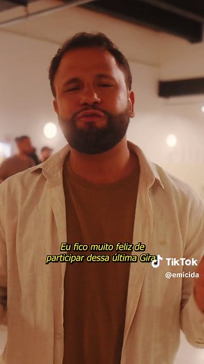 Obrigado, meus amigos e minhas amigas de São Paulo 🌿 Floripa, vocês são os próximos! Ingressos disponíveis na bio. #Emicida #AmarElo #AGiraFinal #SãoPaulo 📹 bmaisca / Bruno Trindade / Gustavo Ortiz / Acervo Lab Fantasma