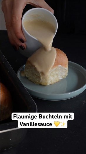 Homemade sweet rolls with vanilla sauce 🥰 Comfort food from Austria #mrsflury