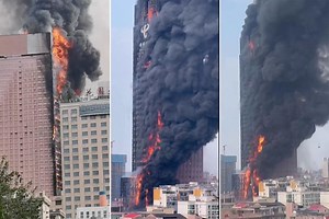 Huge fire breaks out in office building in China
