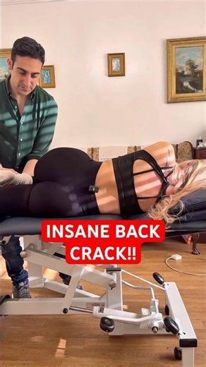 EXTREMELY LOUD AND SATISFYING BACK CRACK #asmr #satisfying #osteopath #chiropractic