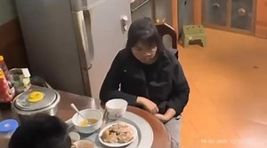 906K views · 8.9K reactions | Khi vợ chồng bạn xem phim quá 180 phút :)) Cre: Chân Tâm Đường | Sài Gòn TV | Facebook