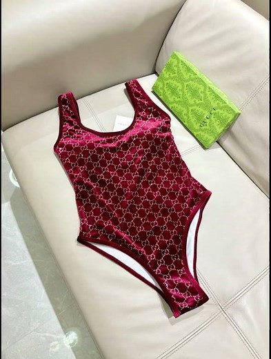 This Gucci velvet swimsuit makes every vacation outfit look effortlessly expensive and classy#ootd